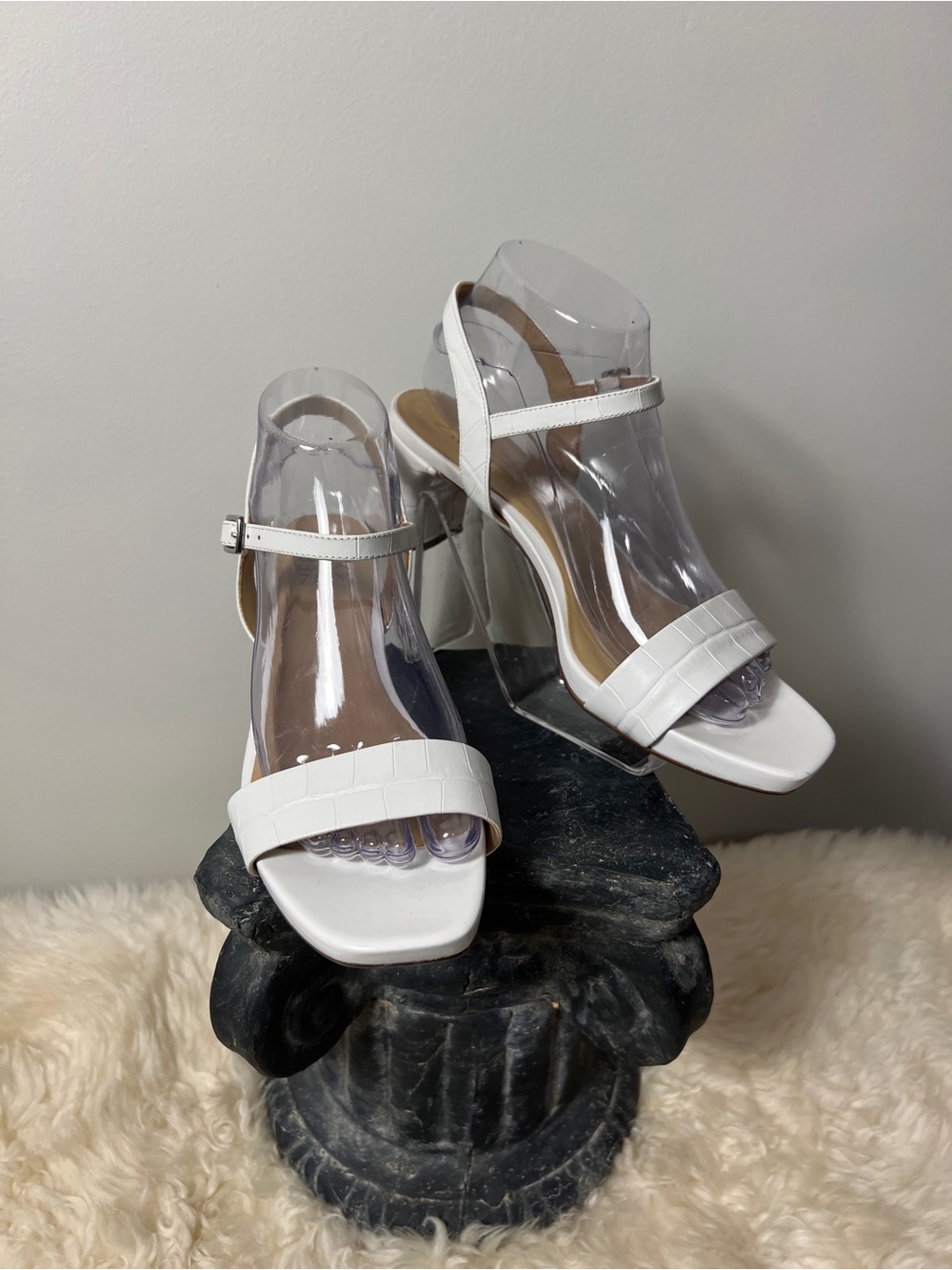 Naturalizer Women's Leather White Croc-Embossed Strap Block Heel Sandals, size 8